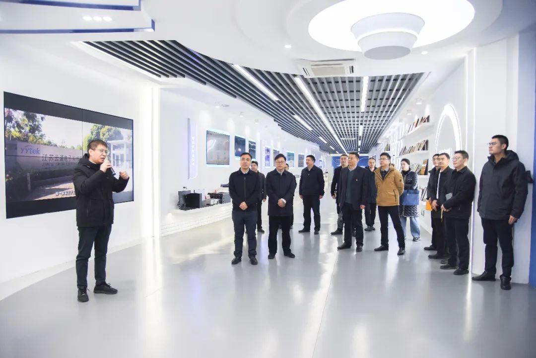 海陵區(qū)電子信息產(chǎn)業(yè)服務(wù)專班蒞臨云涌科技開(kāi)展企業(yè)行活動(dòng)